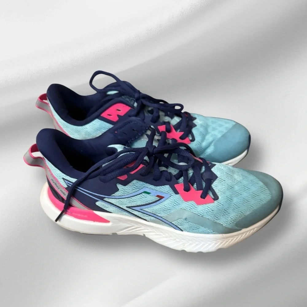 Diadora Mythos Volo 3 Athletic Shoes‎ - Picture 3 of 9